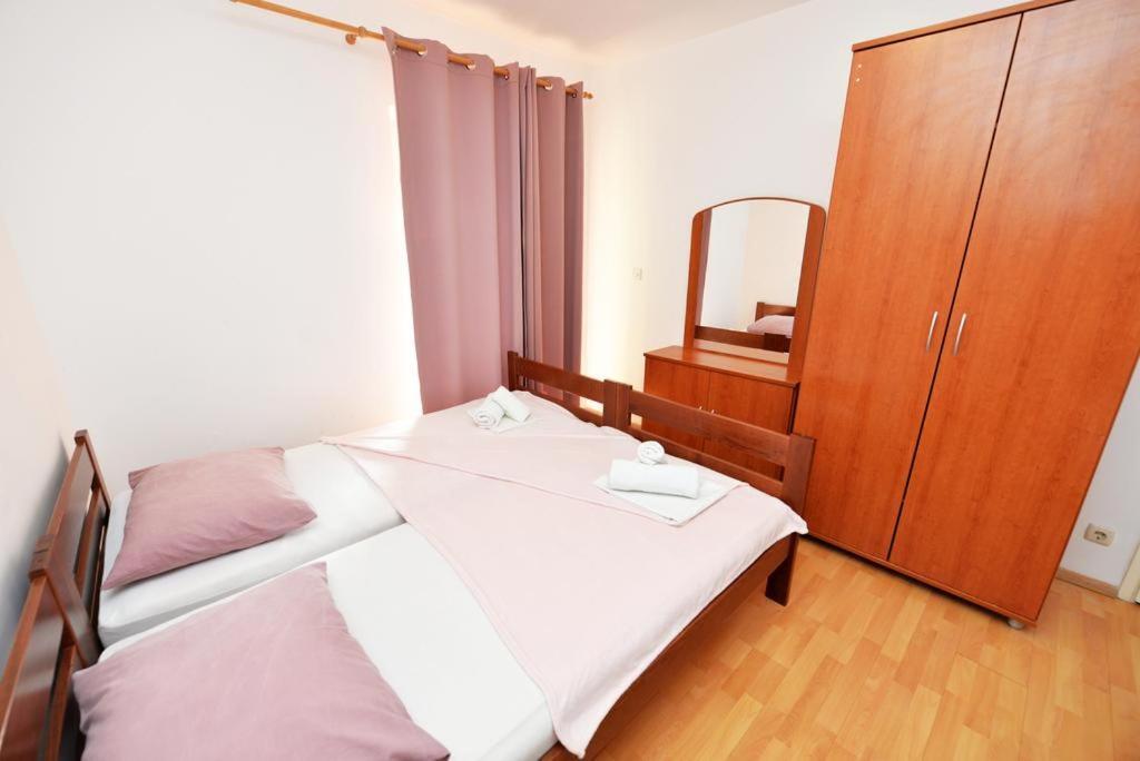 Apartments Rem 诺瓦利娅 外观 照片